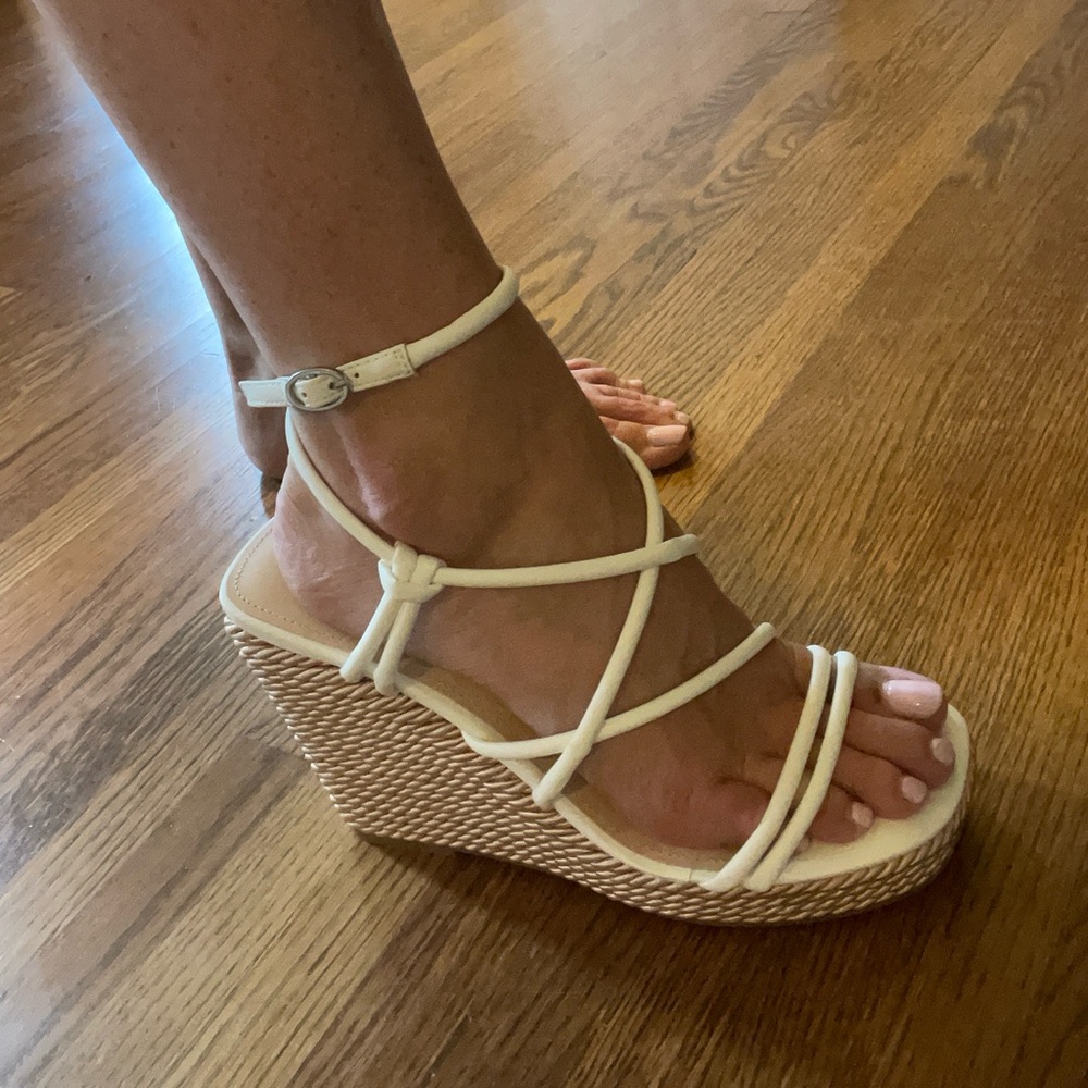 White Marc fisher strappy sandals size 8